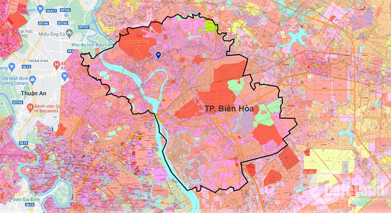 Biên Hòa thuộc vùng khí hậu nhiệt đới gió mùa, đặc trưng bởi hai mùa chính là mùa mưa và mùa khô.